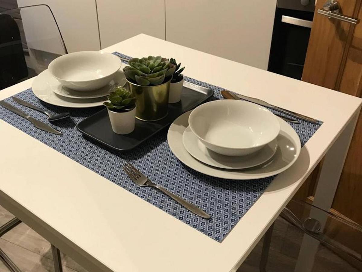 Serviced Appartment 1 Helena 雷丁 外观 照片